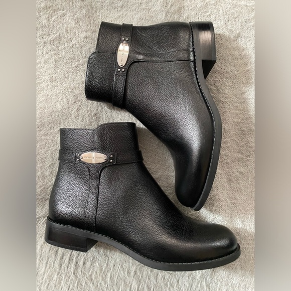 MICHAEL Michael Kors Finley Leather Ankle Boots - Picture 5 of 12